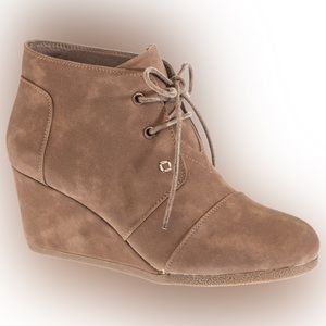Natural Reflection Ankle Boots | Size 9